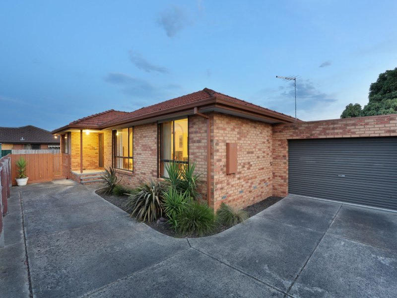 21 SIMPSON STREET, NOBLE PARK, 3174